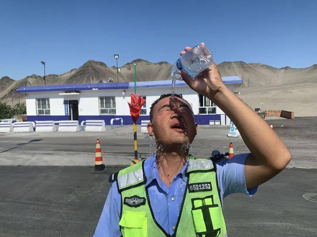 包含双线作战难言轻松，欧国联各队压力倍增的词条