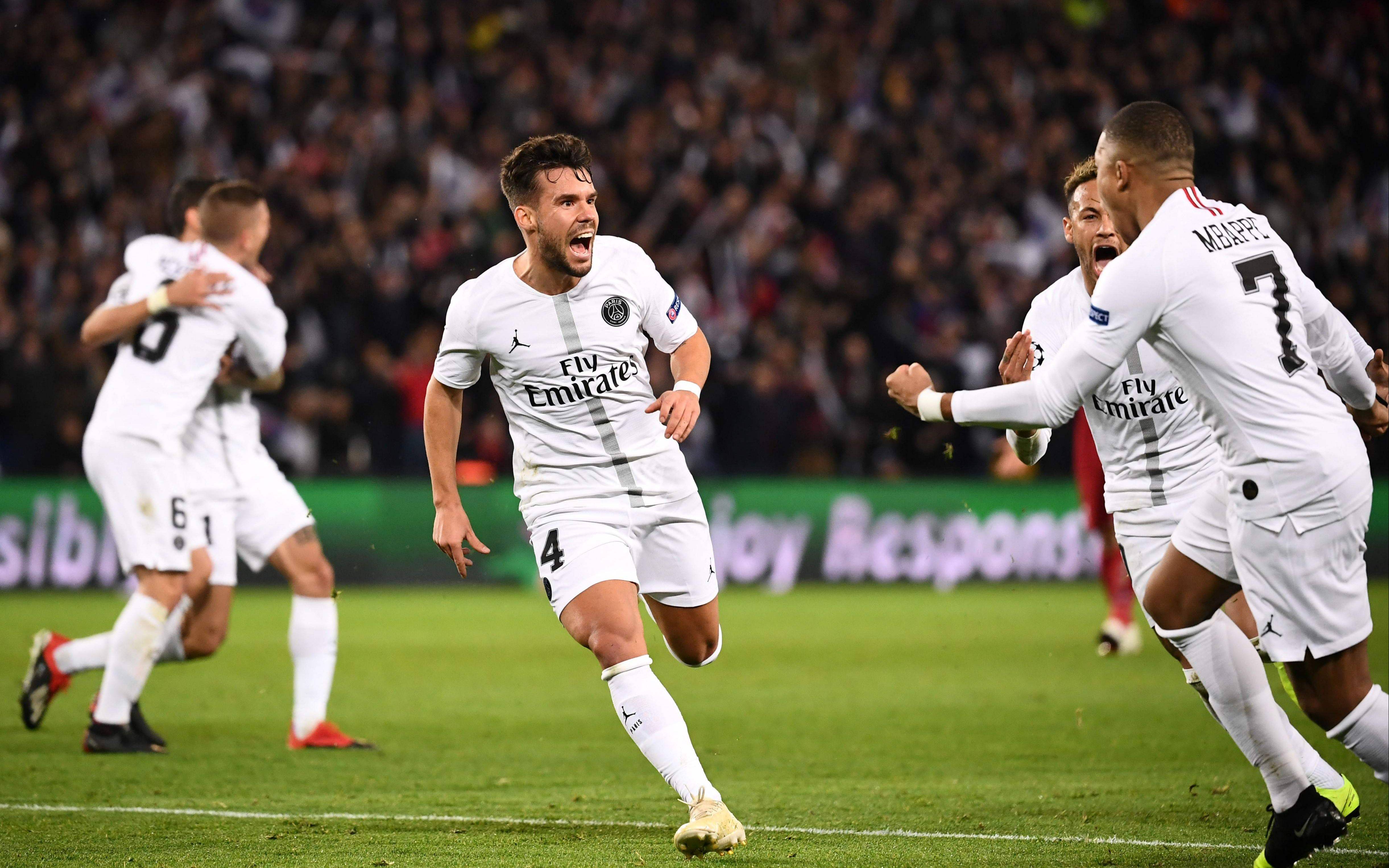 费德勒在巴黎圣日耳曼比赛中战术调整，赛事规则更新引发热议！